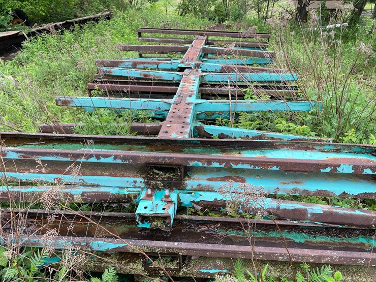 #1589-•-wood-semi-trailer-pieces-for-scrap-image-2