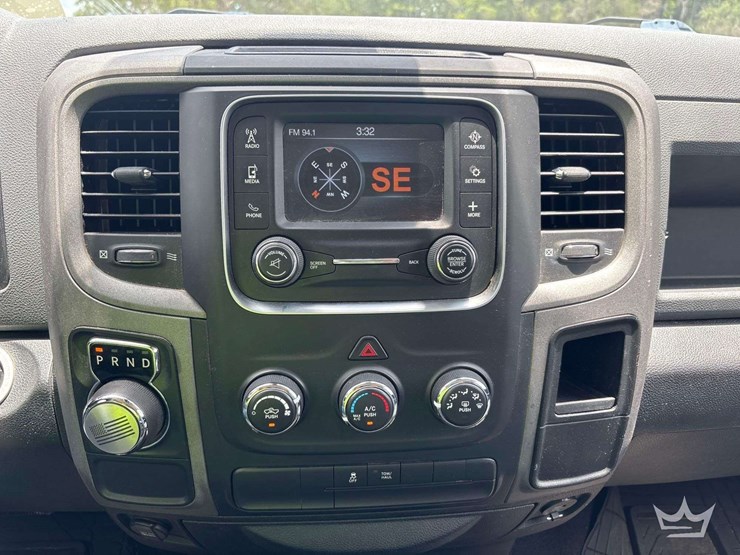 2016-dodge-1500-image-16