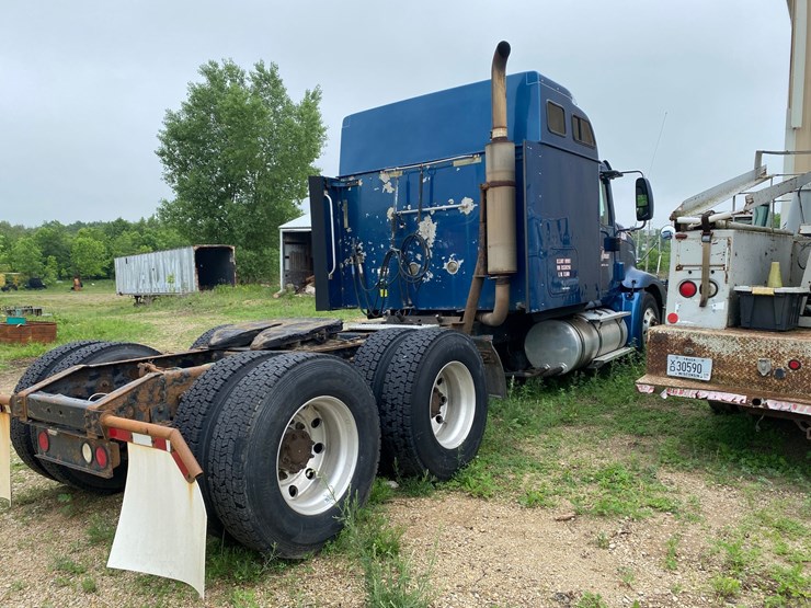 #1562-•-2007-international-truck-image-3