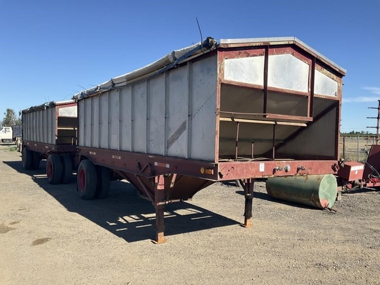 (dmv)-set-of-1970's-aluminum-hopper-trailers-image-2