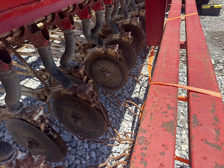 case-ih-5100-image-2