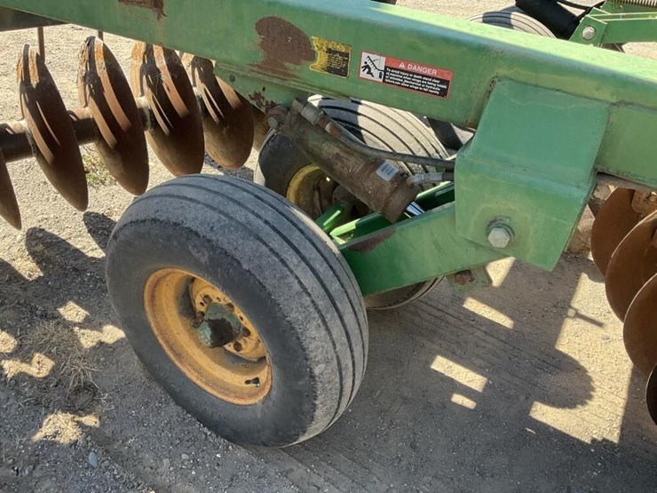 john-deere-650-image-23