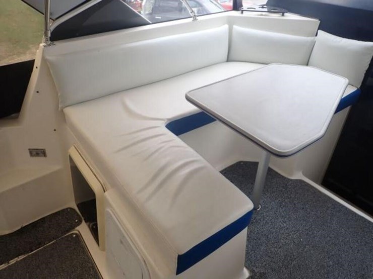 1989-bayliner-ciera-2650-26-ft-cabin-cruiser-bp1a6-image-27