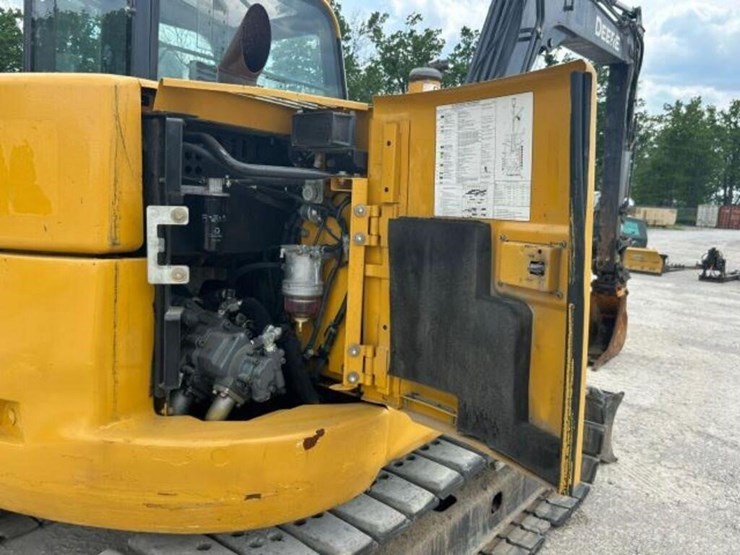 2014-deere-85g-image-33