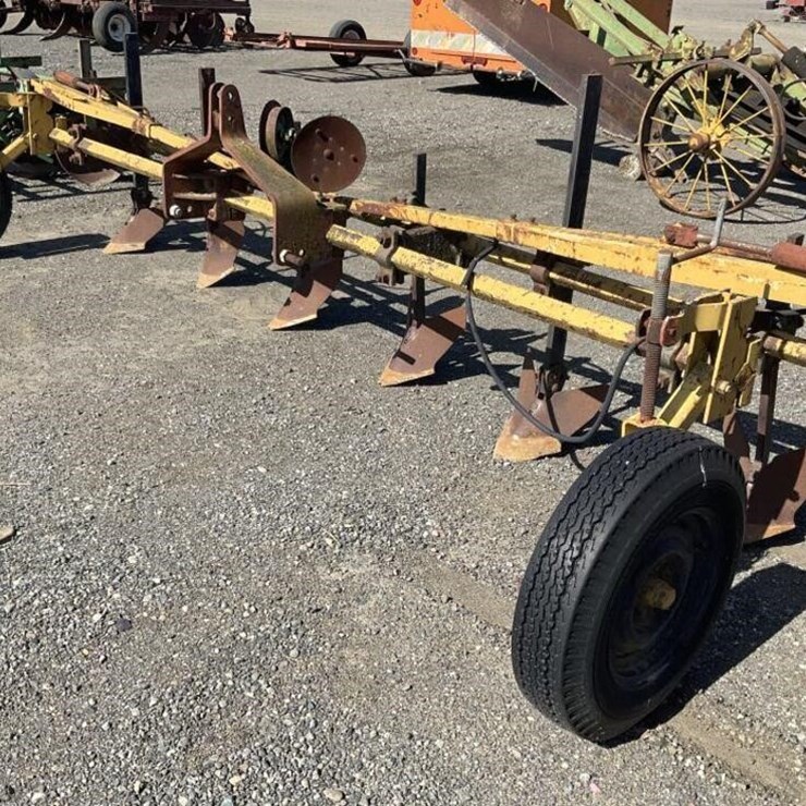 Custom 3-Pt 5-Row 30" Furrow Bar