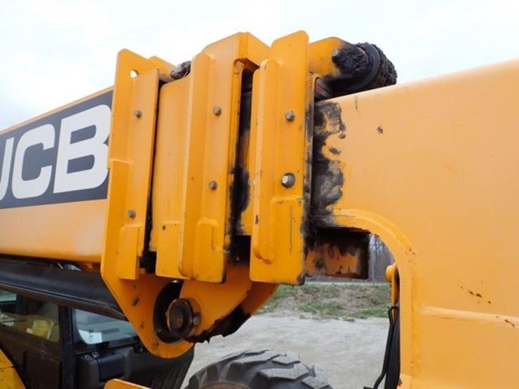 2010-jcb-510-56-image-49