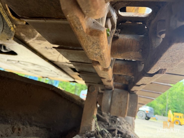 caterpillar-322l-image-31