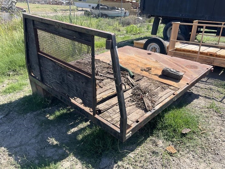 custom-flatbed-image-2