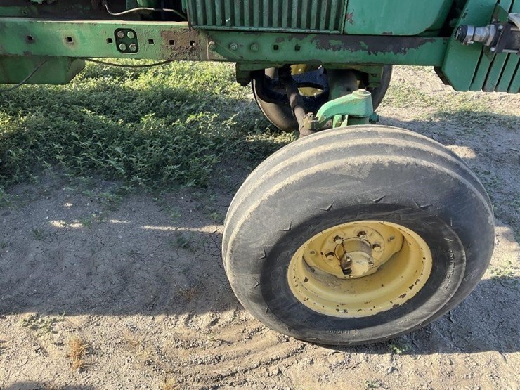 john-deere-4320-image-17