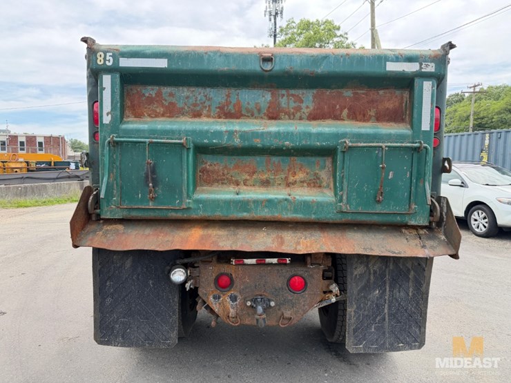 2001-kenworth-t300-image-40