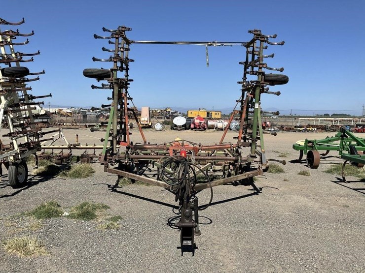 glencoe-30'-fold-up-field-cultivator-image-2