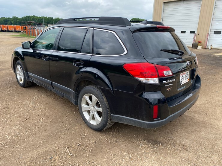 #1394-•-2013-subaru-outback-all-wheel-drive-image-5
