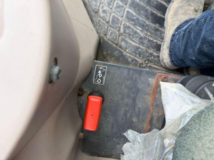 kubota-m7060d-image-19