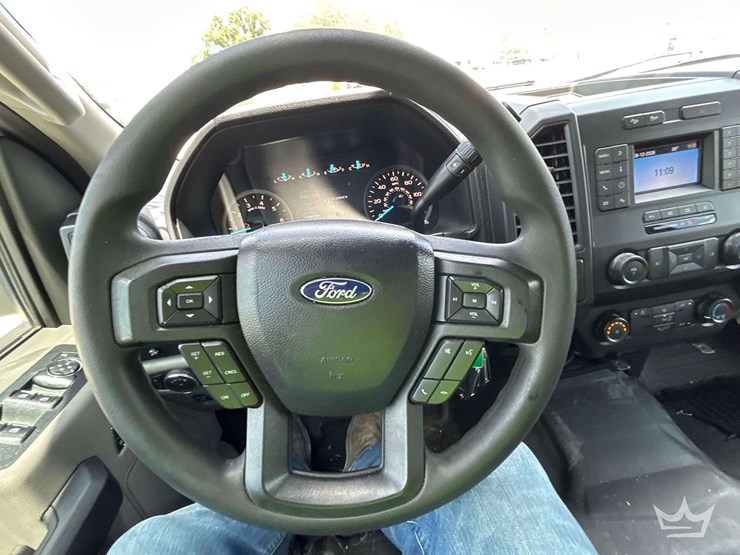2020-ford-f150-image-11