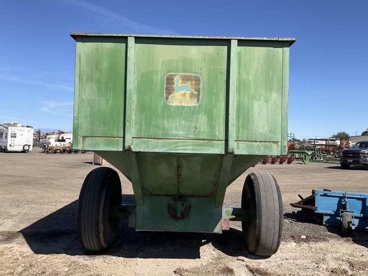 john-deere-400-image-6