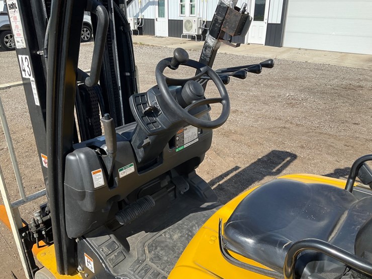 #1388-•-2014-yale-glc040sv-forklift-image-28
