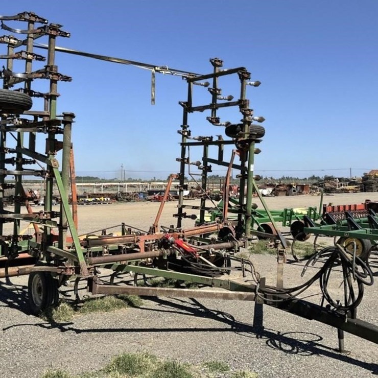 GLENCOE 30' Fold-Up Field Cultivator