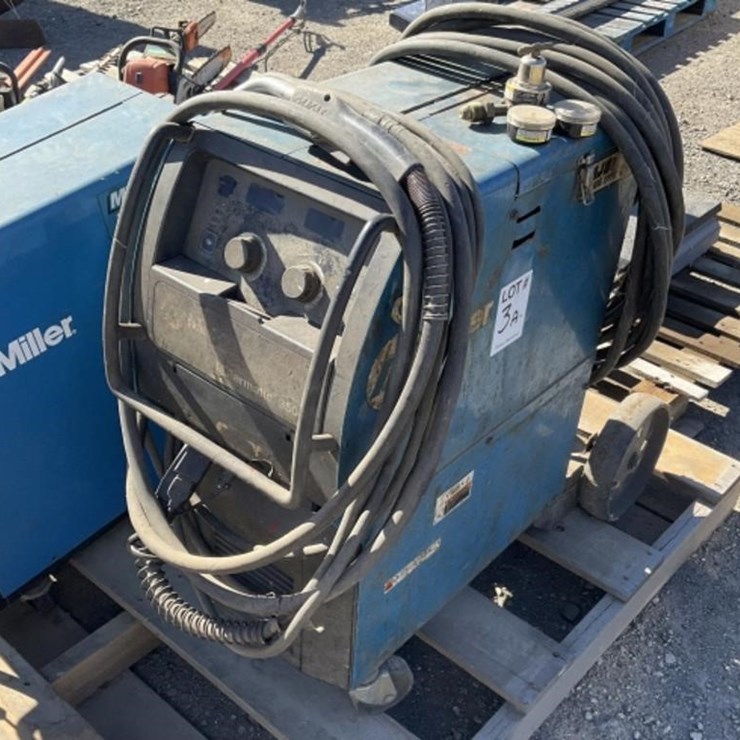 MILLER Millermatic 350P Portable Welder