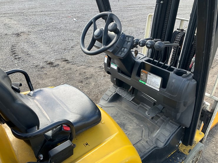 #1387-•-2013-yale-glc040sv-forklift-image-25