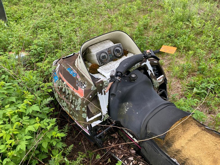#1588-•-polaris-600-xcr-triple-snowmobile-image-4