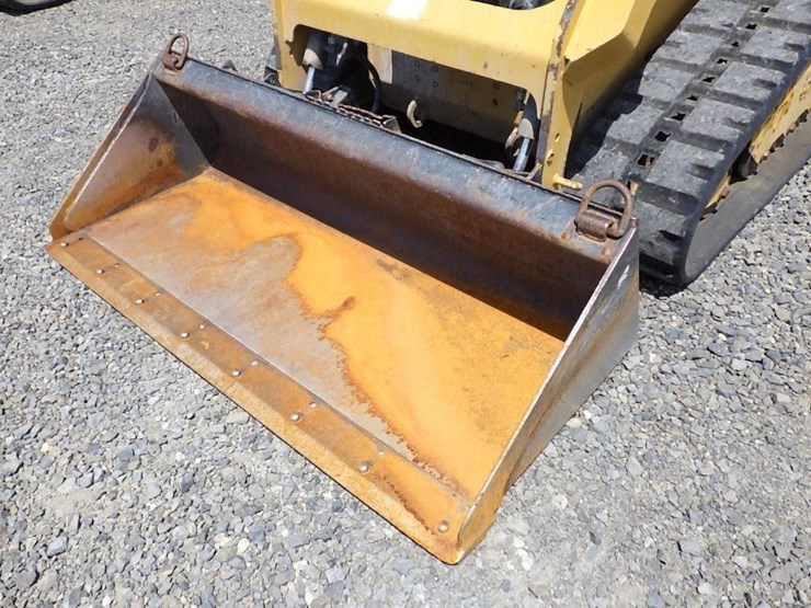 2018-caterpillar-239d-image-15