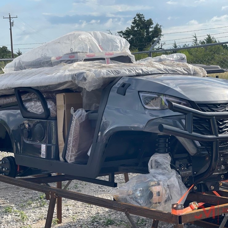 NEW ELECTRIC GOLF CART