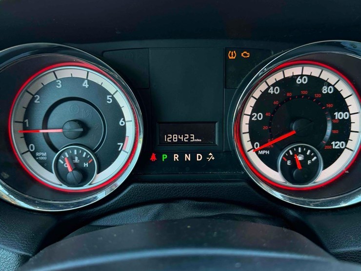 2013-dodge-caravan-image-19