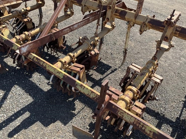 custom-3-pt-3-row-60"-rolling-cultivator-image-13
