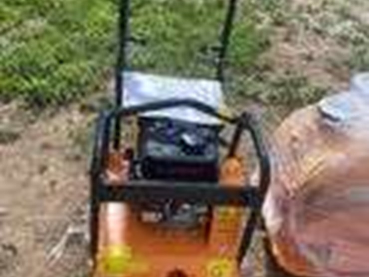 loncin-plate-compactor-c90-image-1