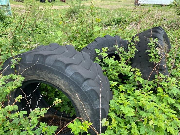 #1618-•-(6)-pettibone-tires-image-3