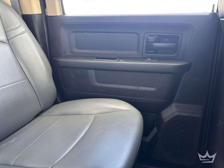 2020-dodge-2500-image-22