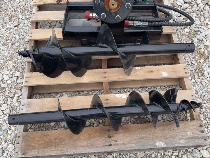 hydraulic-auger-drive-with-two-bits-and-hydraulic-brush-cutter-attachment-image-1
