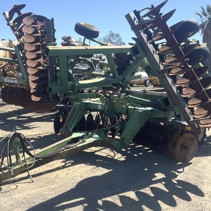 JOHN DEERE 650