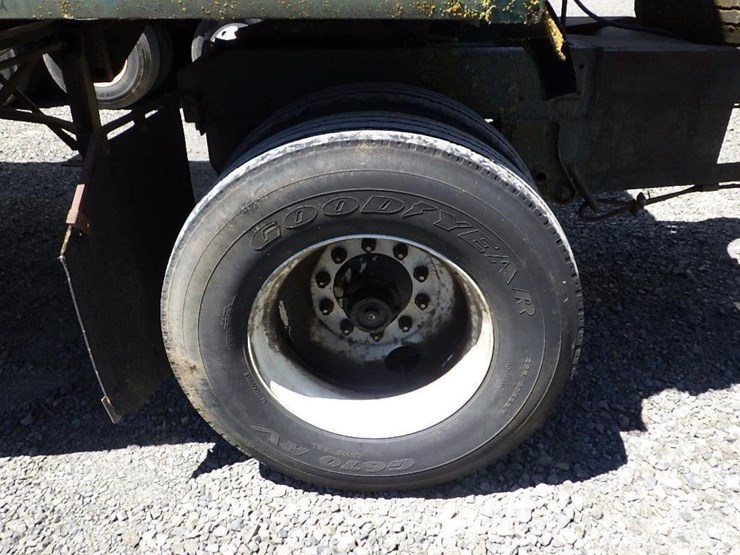 1982-axle-dump-trailer-image-36