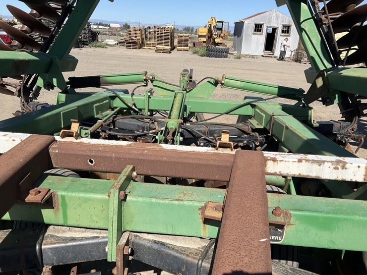 john-deere-650-image-7