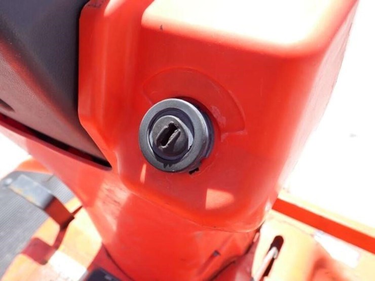 2006-kubota-f3680-image-18