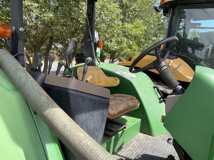 john-deere-7330-image-23
