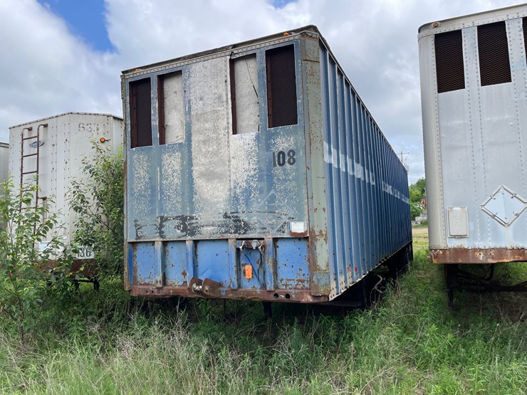 #1385-•-1974-gindy-semi-van-trailer-full-of-wood-image-1