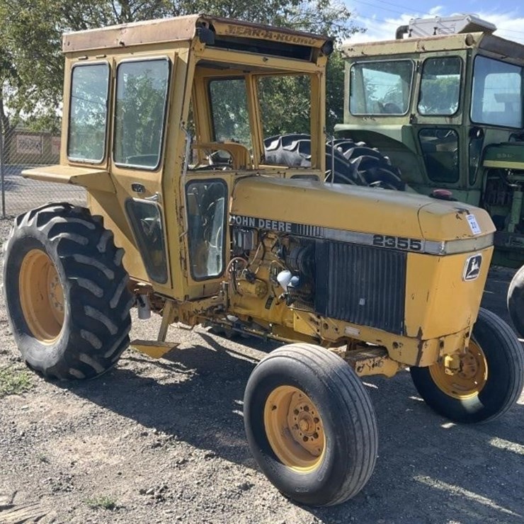 JOHN DEERE 2355