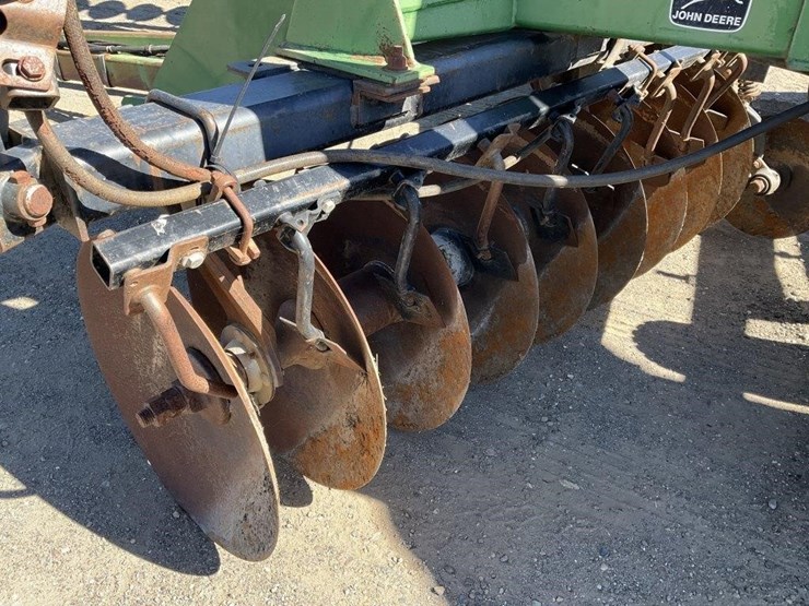 john-deere-650-image-21