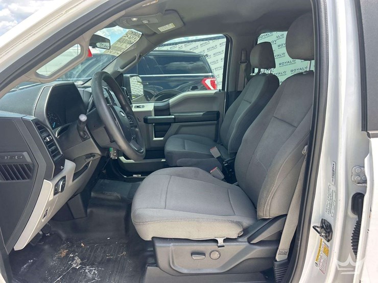 2020-ford-f150-image-10