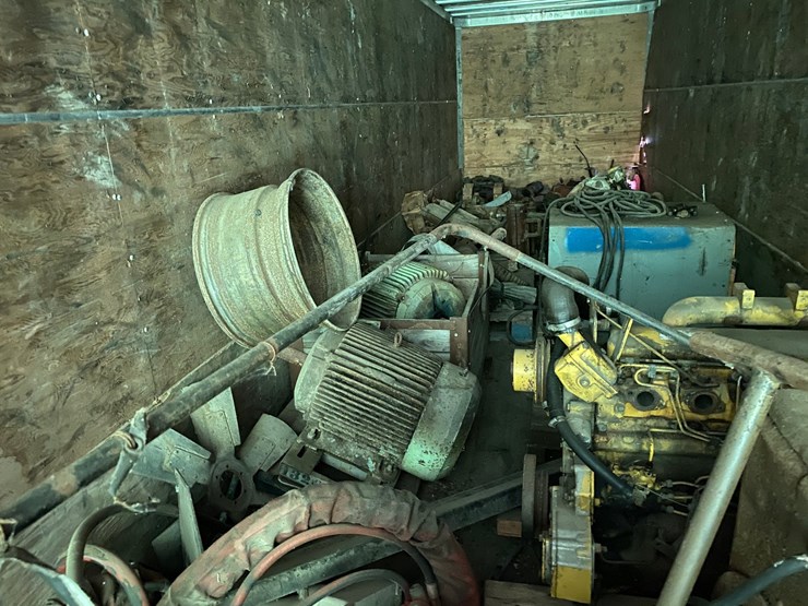 #1639-•-semi-trailer-with-contents-(no-title)-image-12