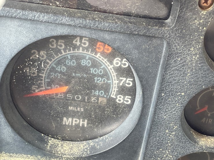 #1381-•-international-f-2674-tri-axel-dump-truck-image-21