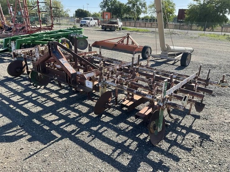 custom-3-pt-3-row-60"-cultivator-image-3