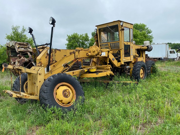 #1614-•-wabco-grader-image-1