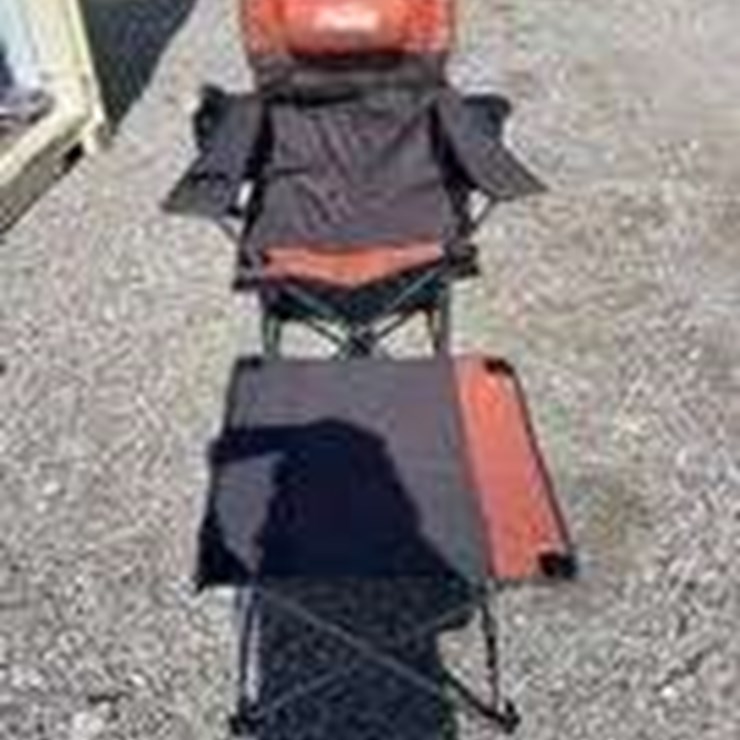 Collapsible camping chair