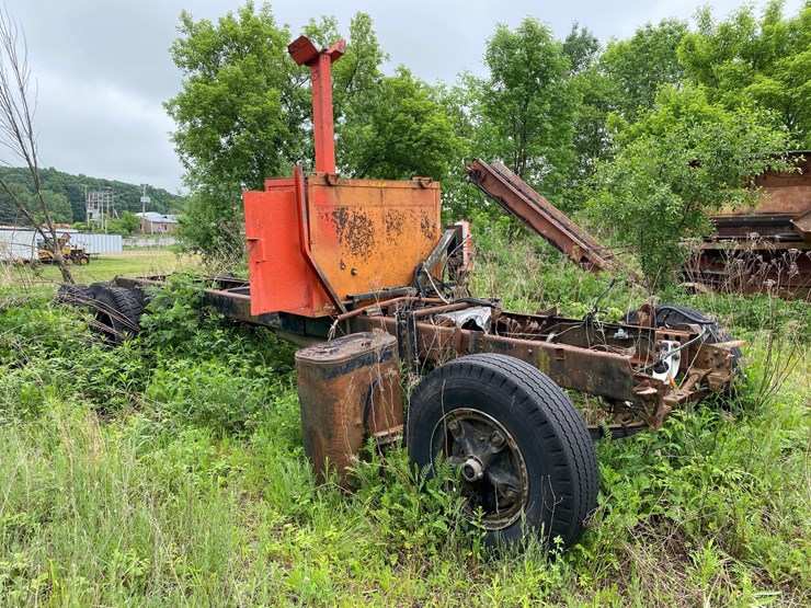 #1597-•-truck-frame-image-3