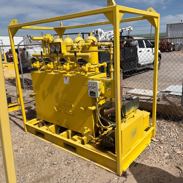 Meyer 4-station closing unit, skidded