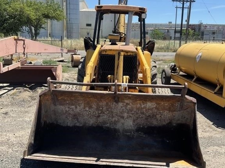 deere-710b-image-2