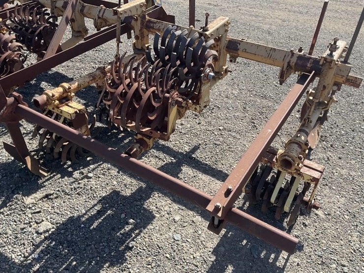 custom-3-pt-3-row-60"-rolling-cultivator-image-11